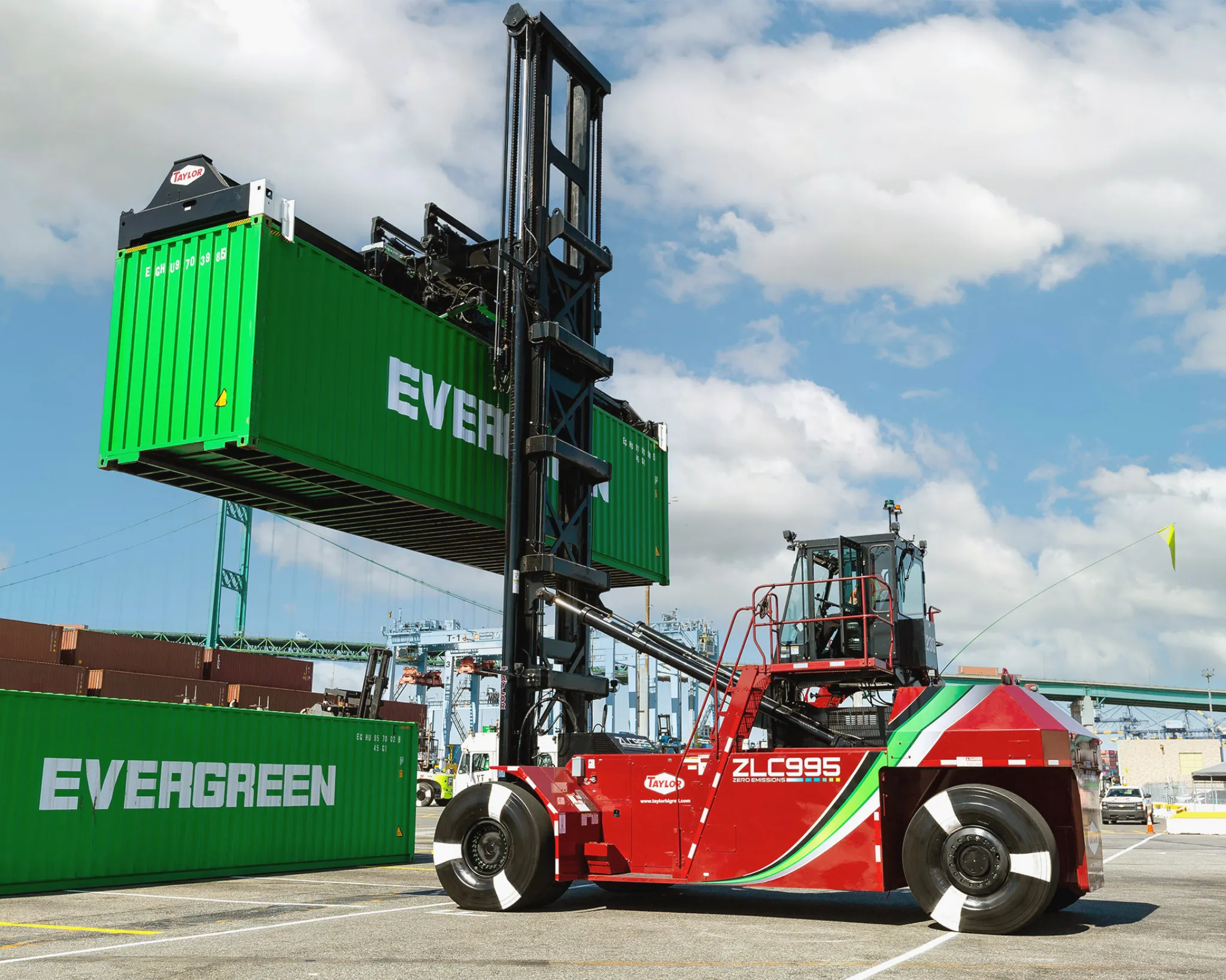 Taylor ZLC-995 Loaded Container Handler